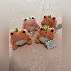 Plush Goals by Cuddle Barn Froggy Small Pet Toy - Peach/Pink Cute Leaf Accent